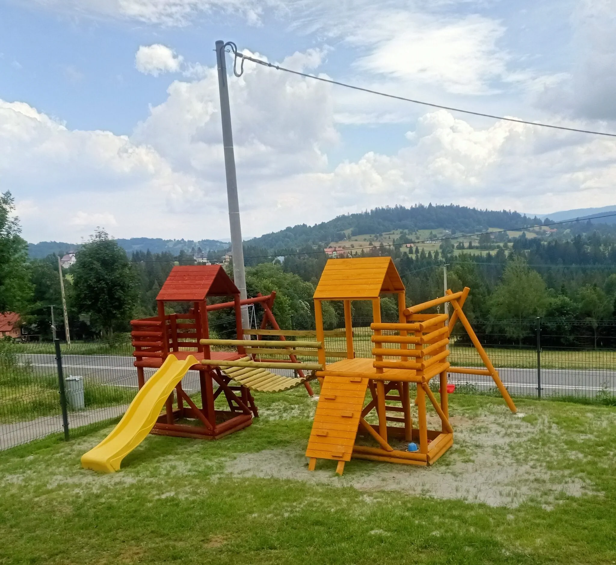 Kolorowe Domki Laliki – Laliki, Polsko