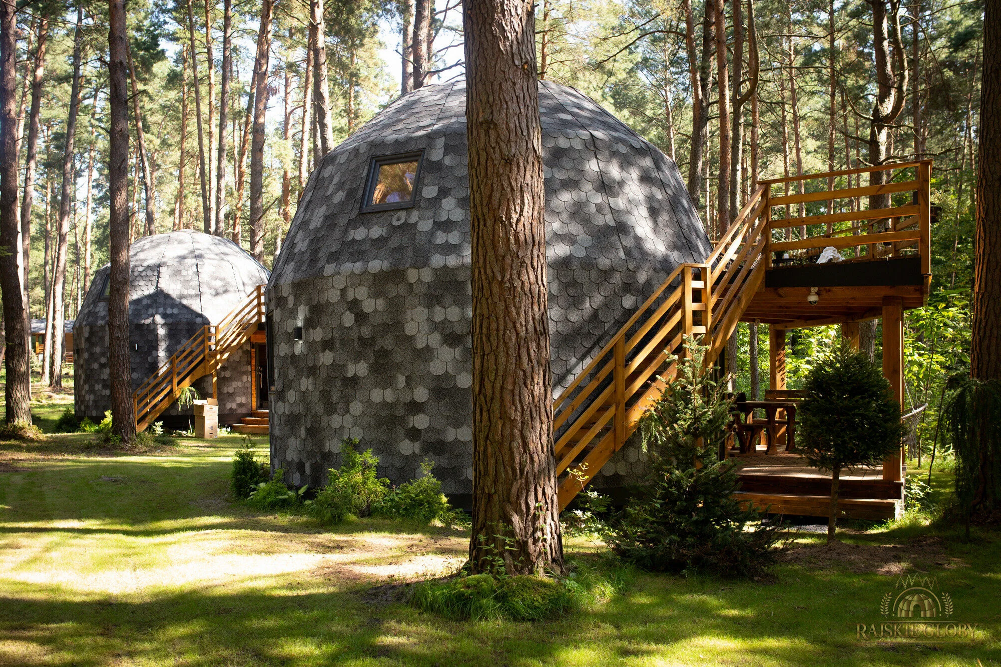 Rajskie Globy – Adamów, Polska