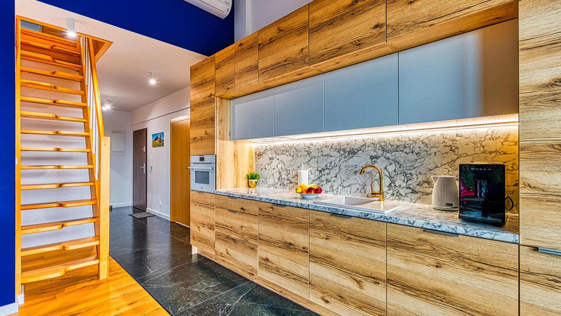Apartament Penthaus Dwupoziomowy z Klimatyzacją i 2 Łazienkami - 5D Apartamenty Karpacz  – Karpacz, Polonia