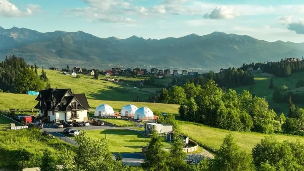 Tatry Mountain Glamp z jacuzzi Zakopane – Zakopane, Polska