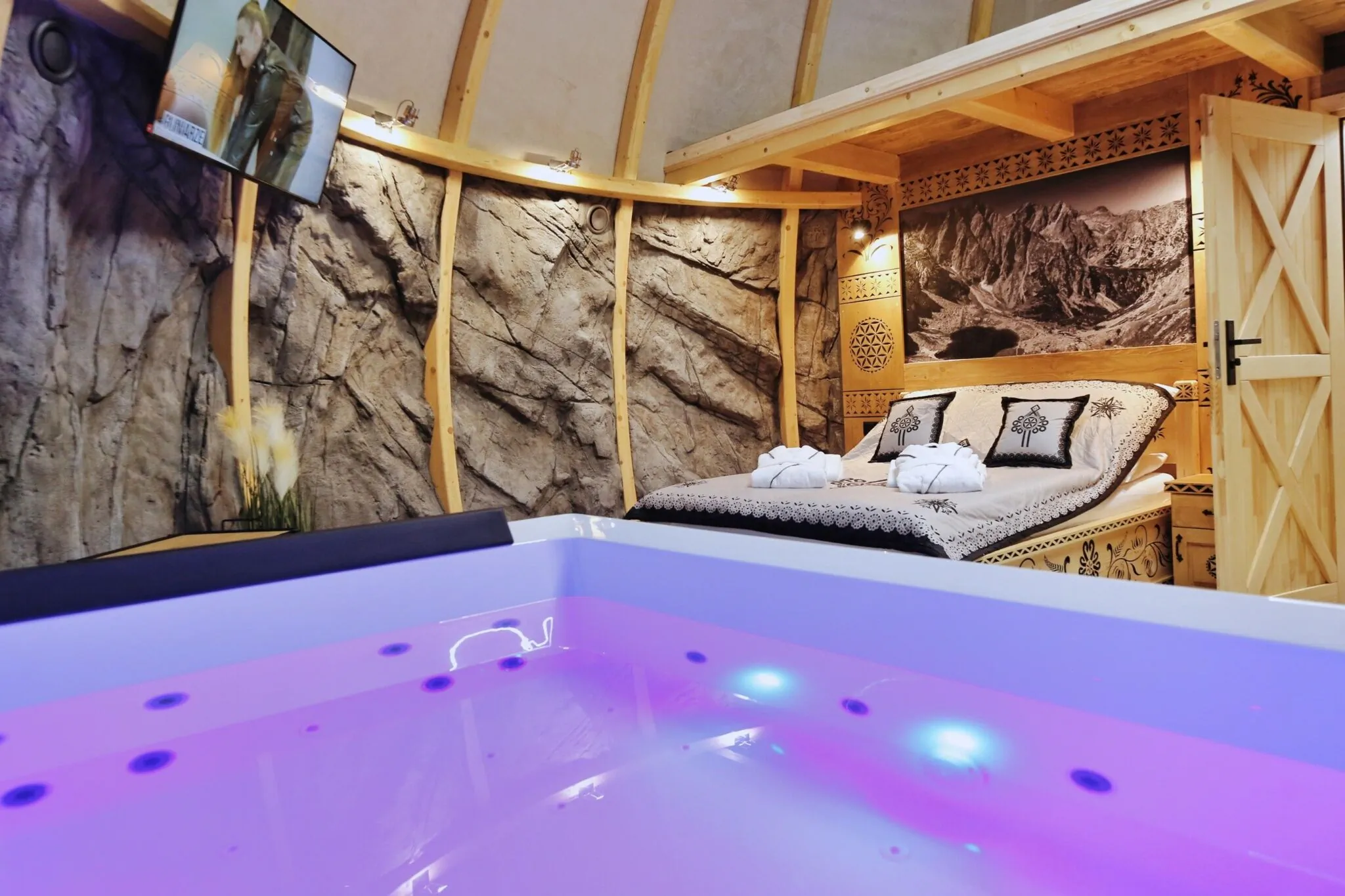 Tatry Mountain Glamp z jacuzzi Zakopane – Zakopane, Polska