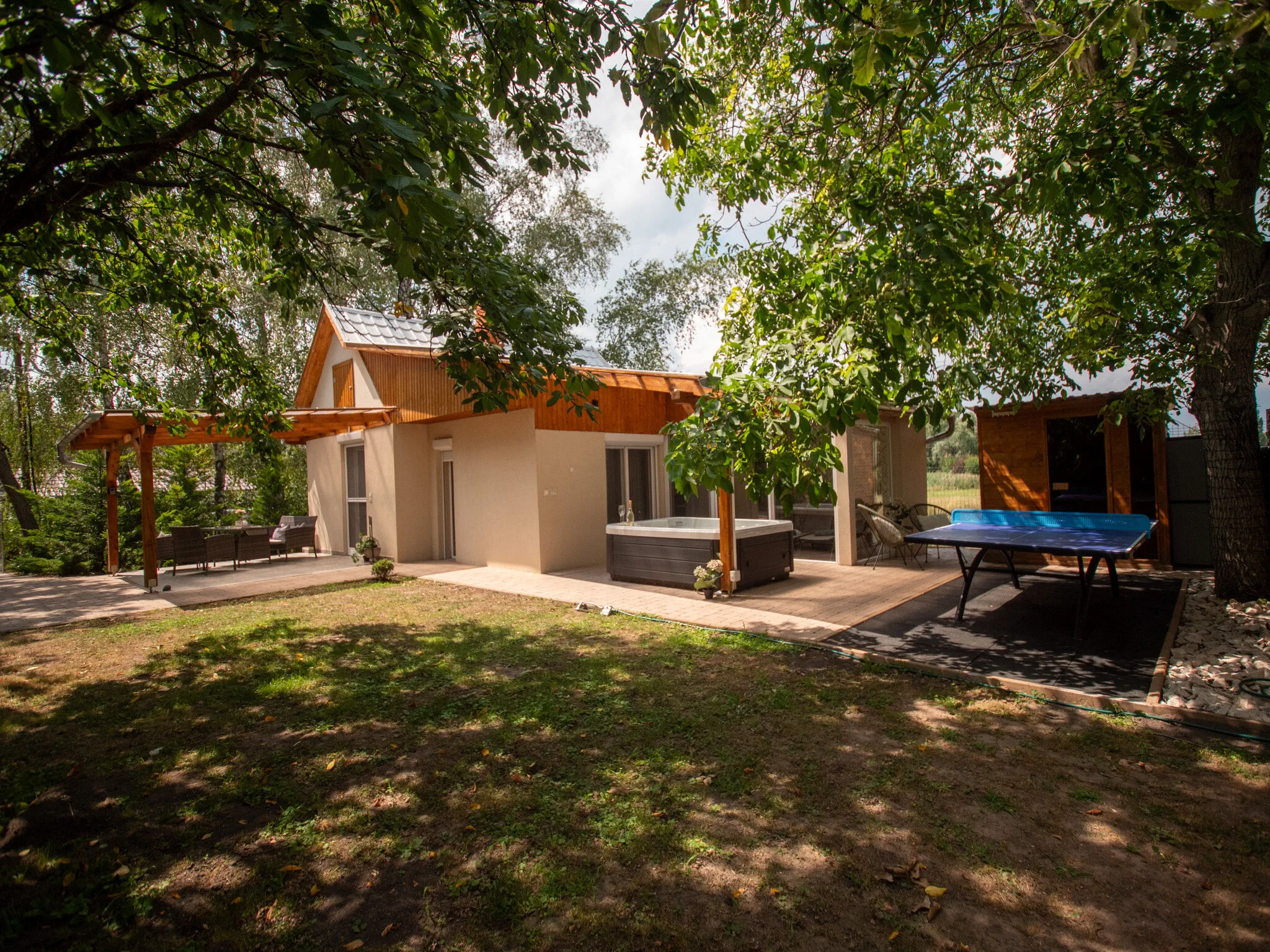 Apróka Relax Vendégház Balatonlelle – Balatonlelle, Ungaria
