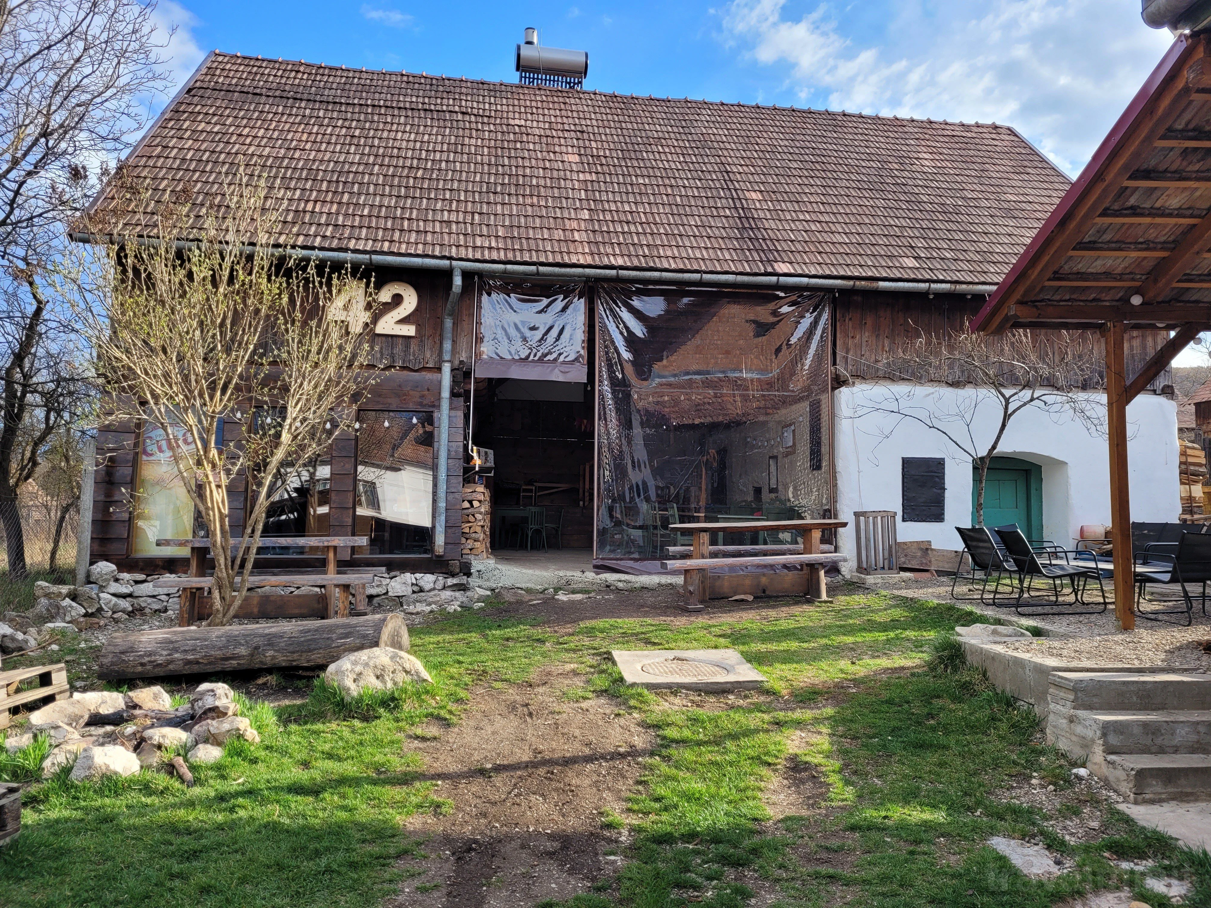 42 Bistro&Guesthouse Rimetea – Rimetea, România