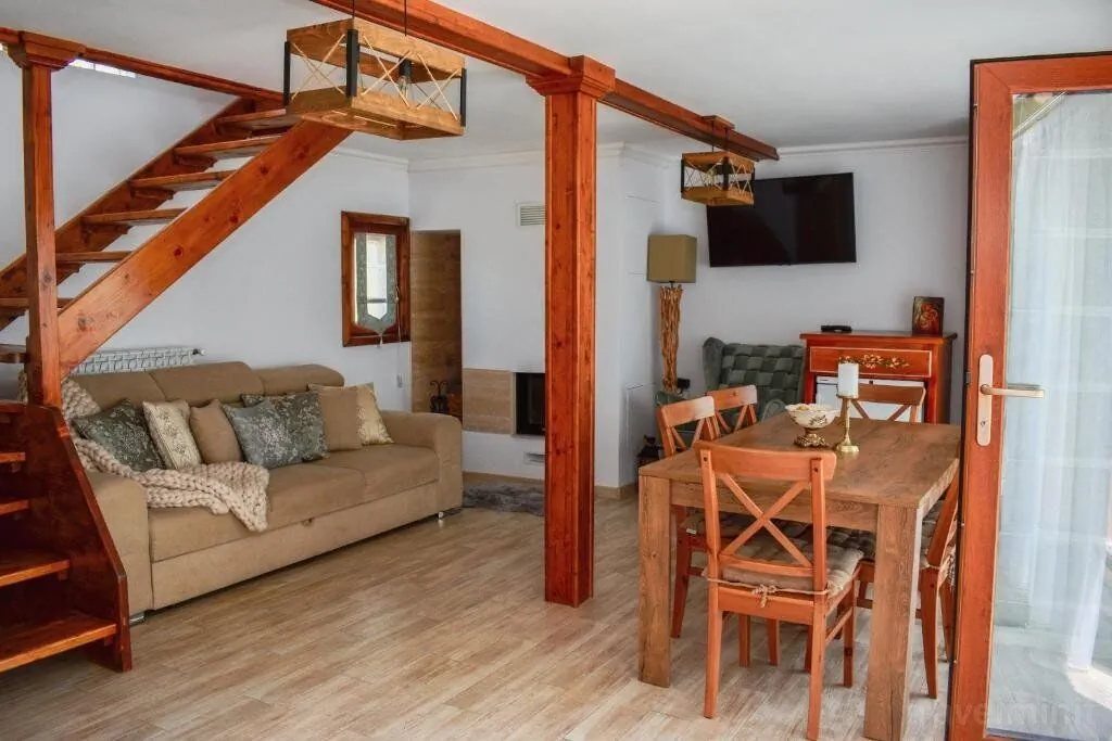 Cabana Kia Pojejena – Pojejena, România