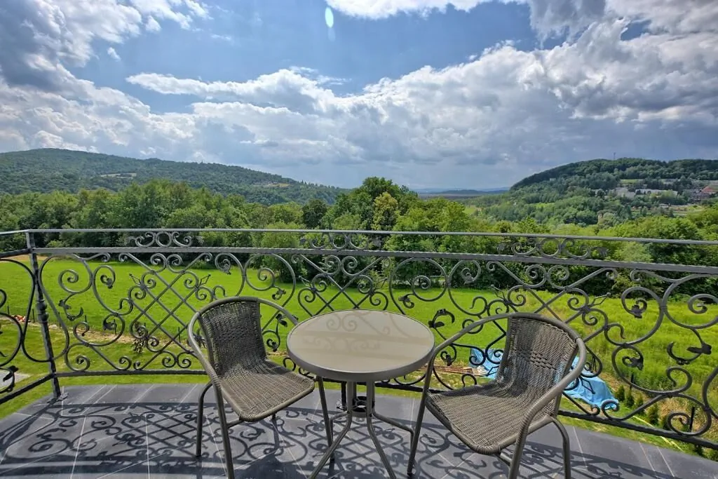 Jaworina - Apartamenty, Domki i Pokoje Solina – Solina, Polonia