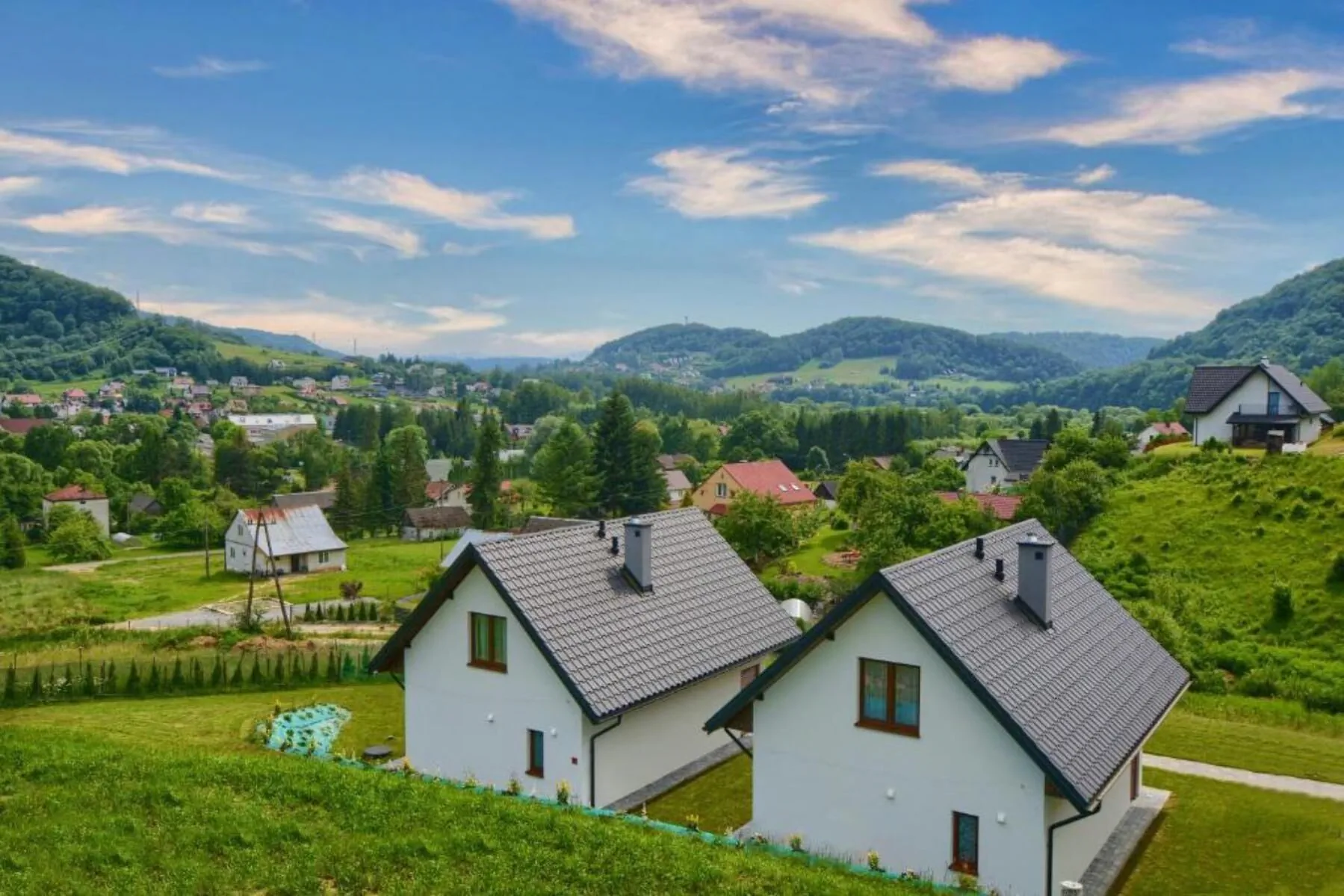 Chaty na Skalistym Wzgórzu Bóbrka – Bóbrka, Polska