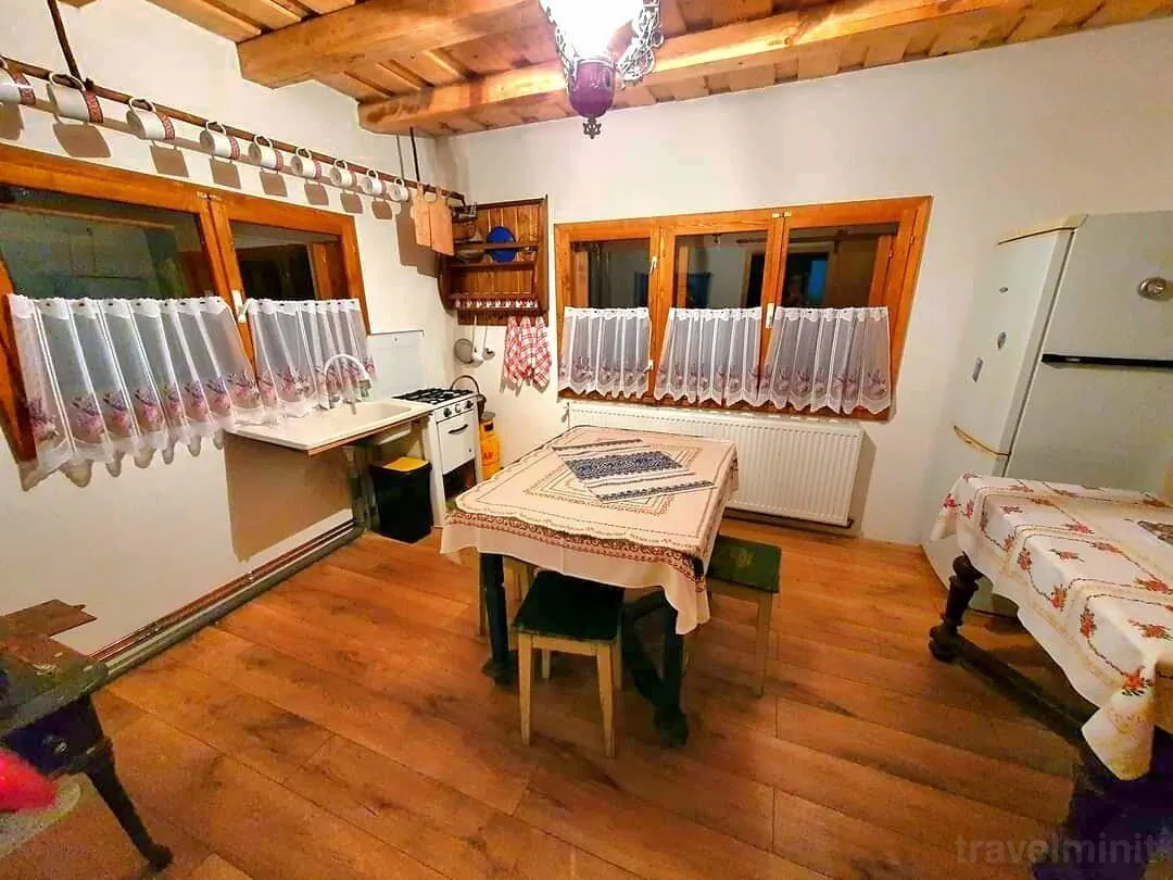 Casa Bunicii Toplița - foto 5