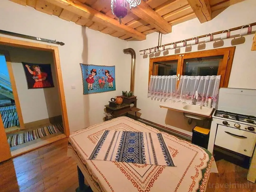 Casa Bunicii Toplița - foto 9