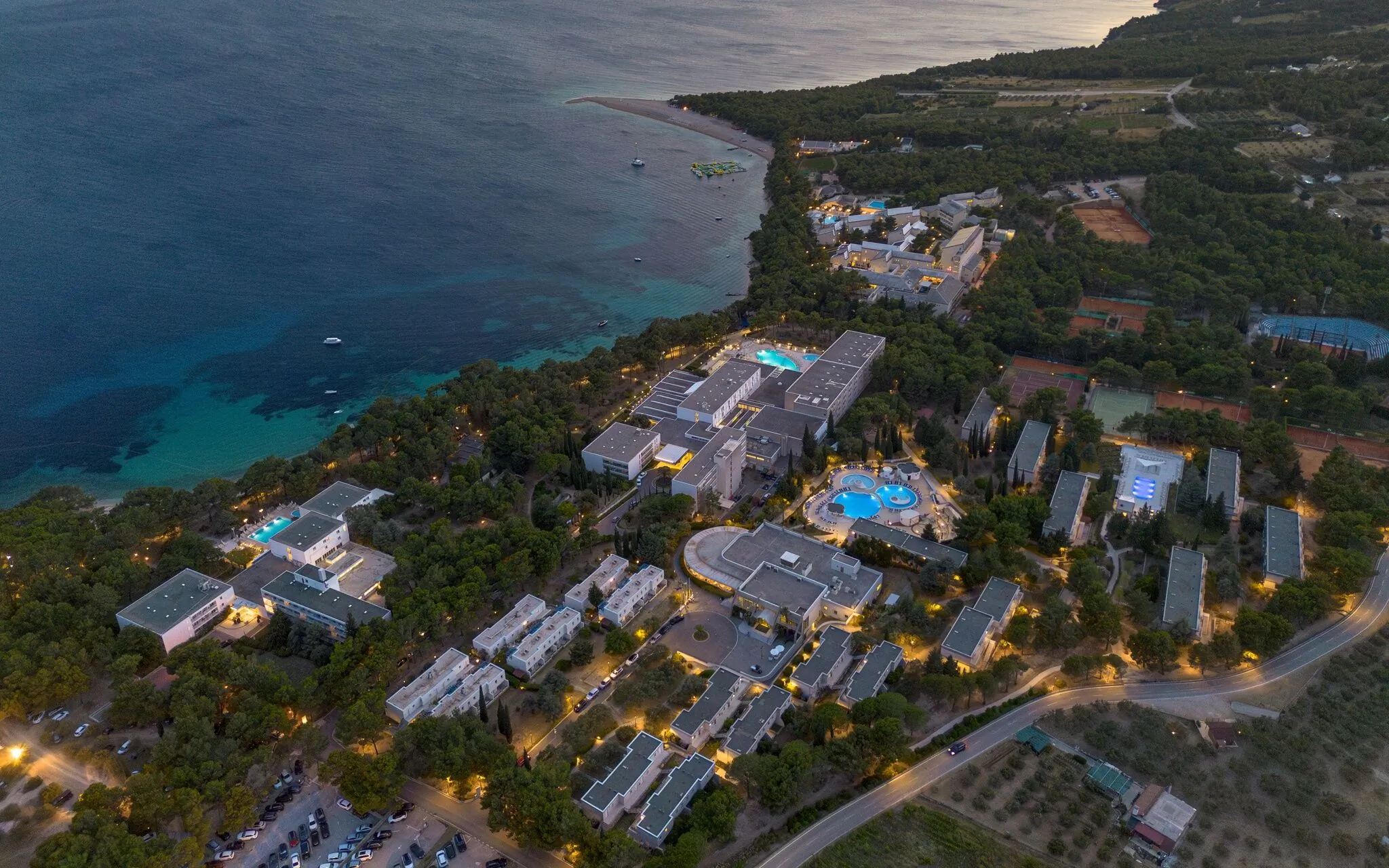 Bluesun Hotel Holiday Village Bonaca Bol  – Comuna Bol, Croația