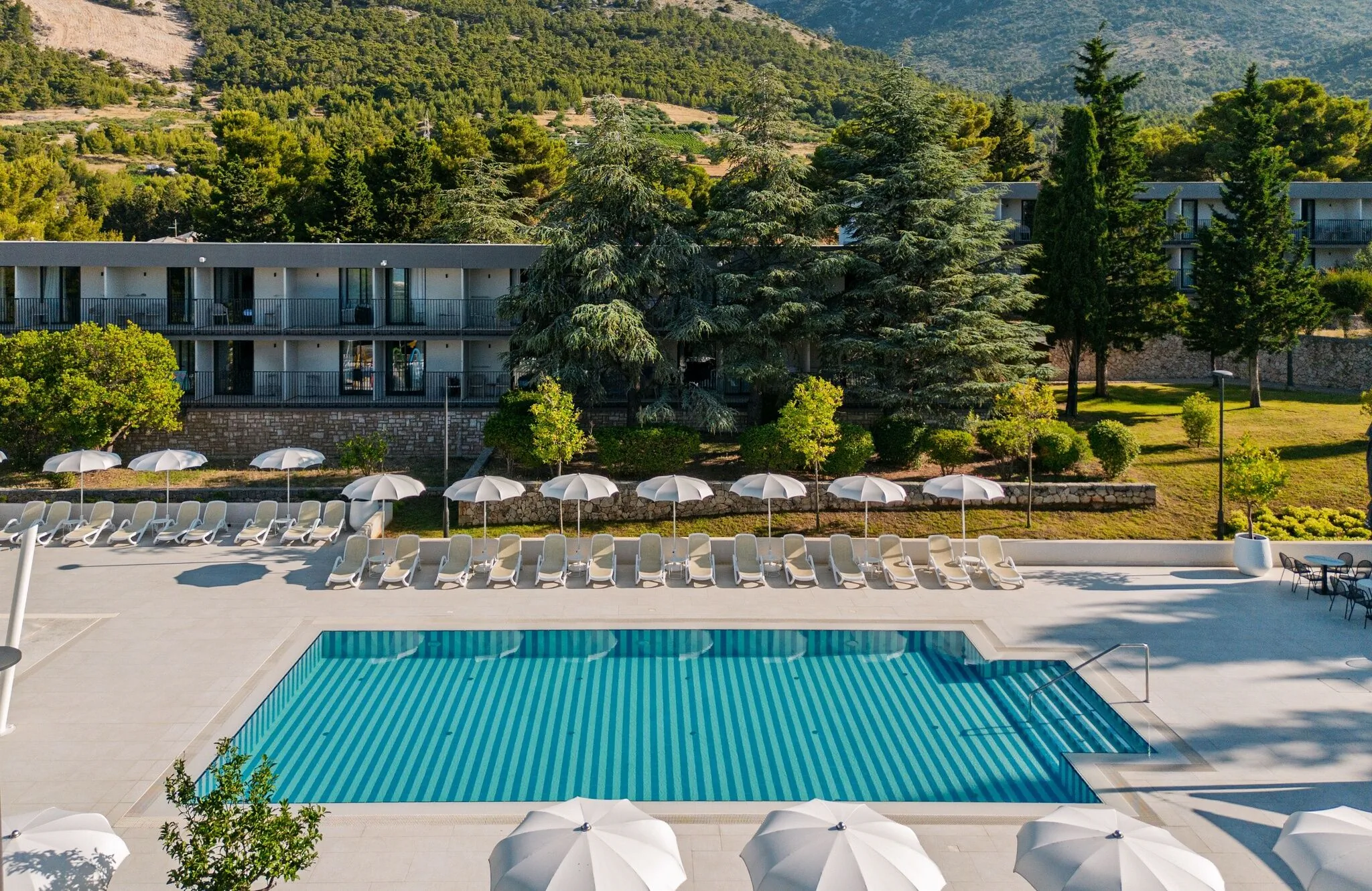 Bluesun Hotel Holiday Village Bonaca Bol  – Comuna Bol, Croația