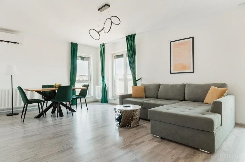 Skylark | Singapore Penthouse with Jacuzzi & Panoramic Brașov – Brașov, România