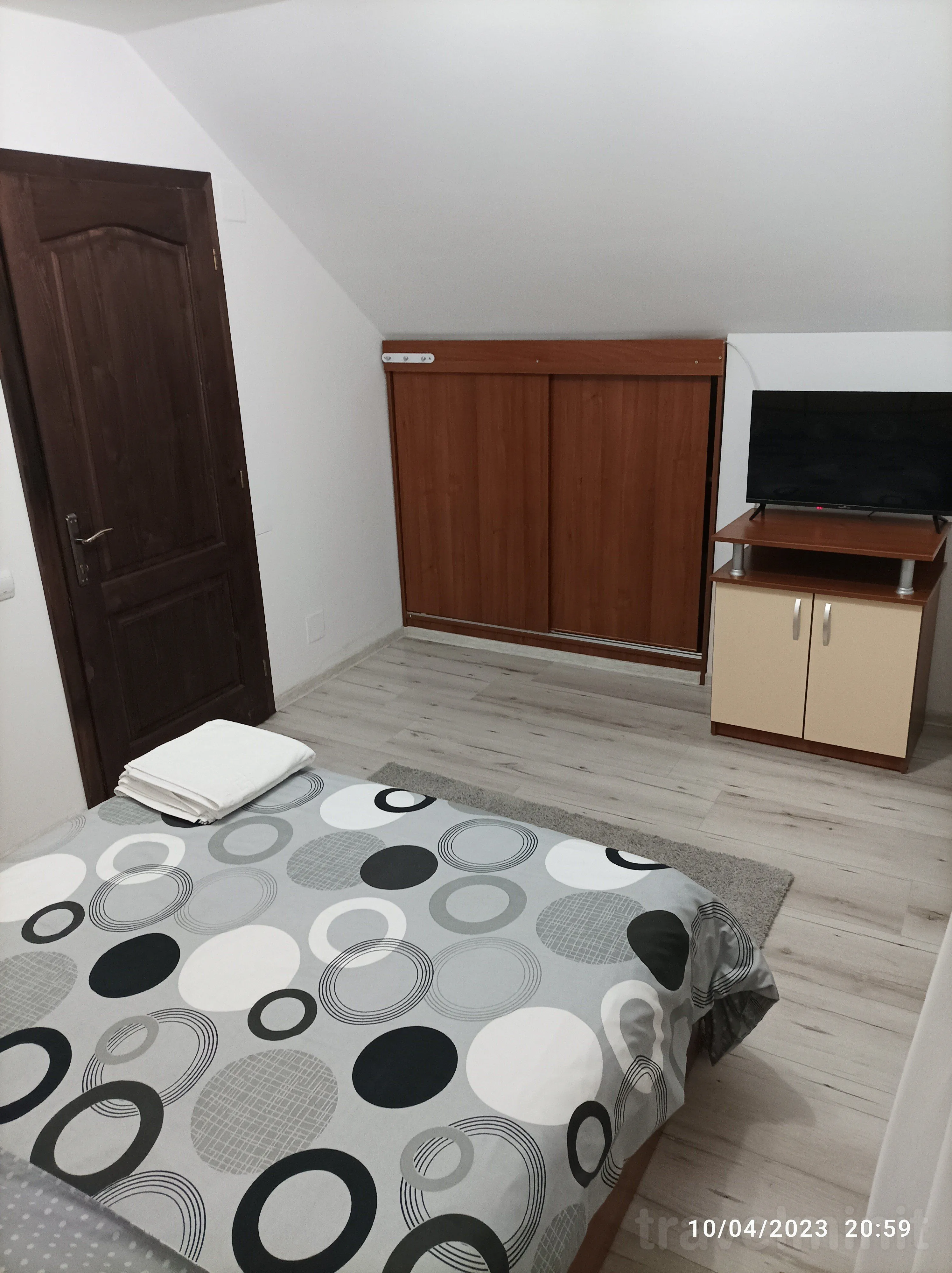 Casa din Livada Poiana Mărului – Poiana Mărului, România