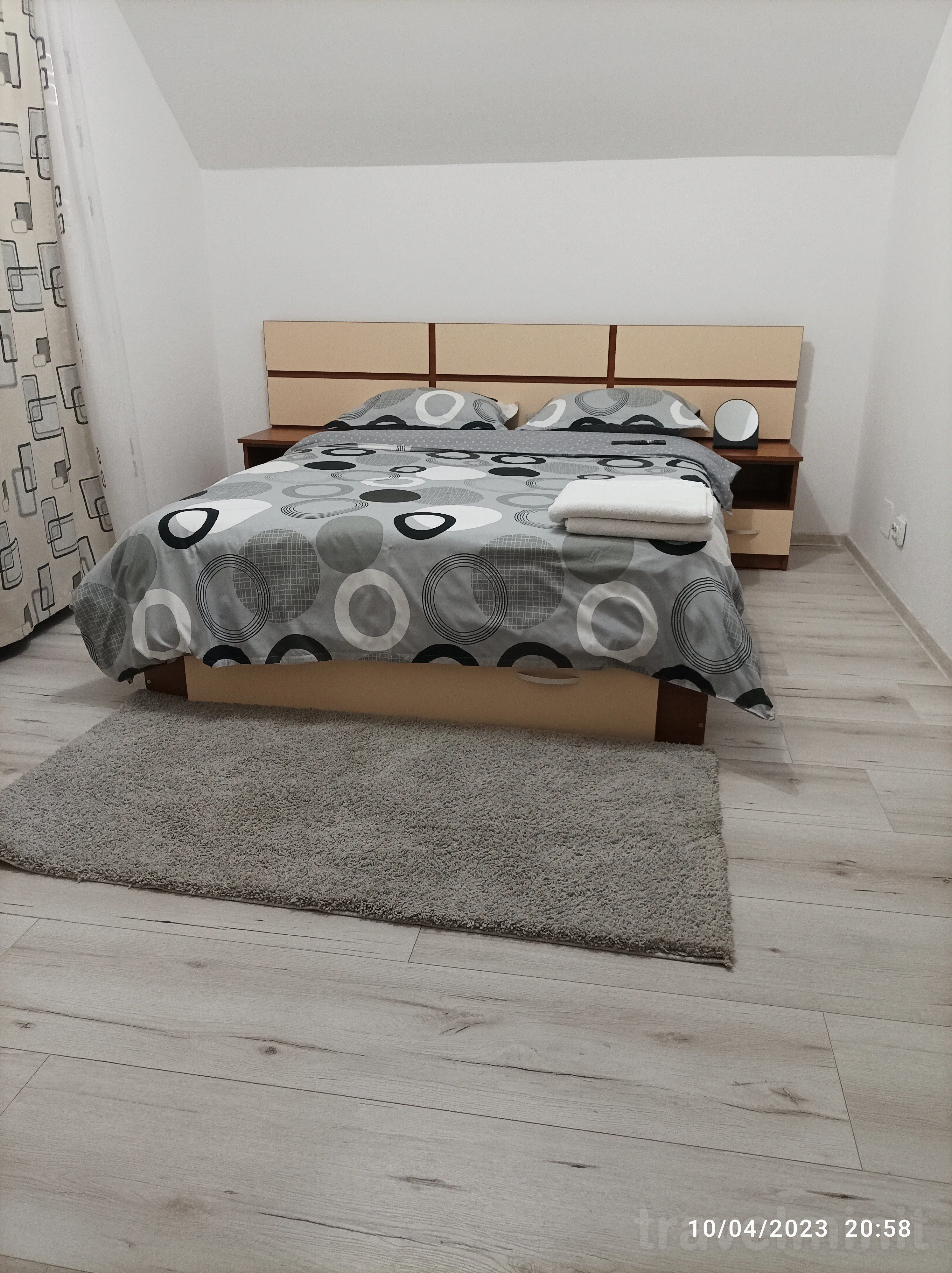 Casa din Livada Poiana Mărului – Poiana Mărului, România