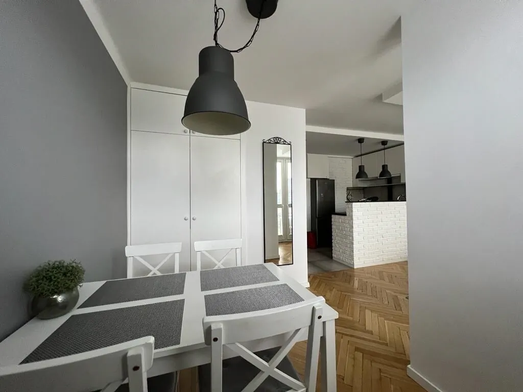 Project Comfort Grzybowska 30/1211 Warszawa – Varšava, Polsko