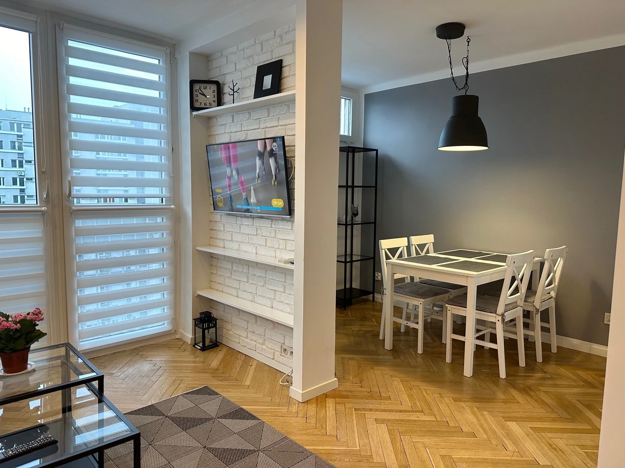 Project Comfort Grzybowska 30/1211 Warszawa – Varšava, Polsko