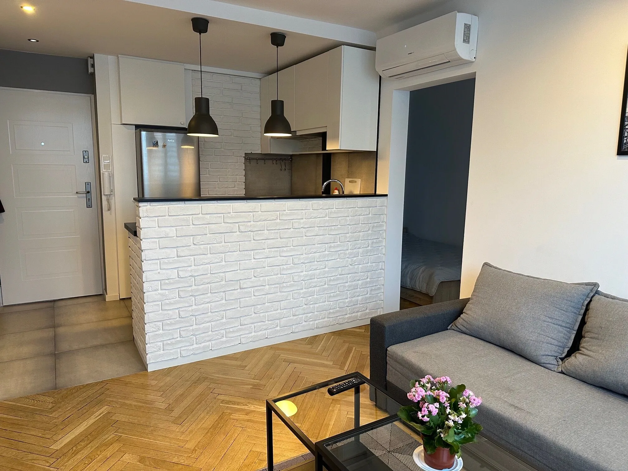 Project Comfort Grzybowska 30/1211 Warszawa – Varšava, Polsko