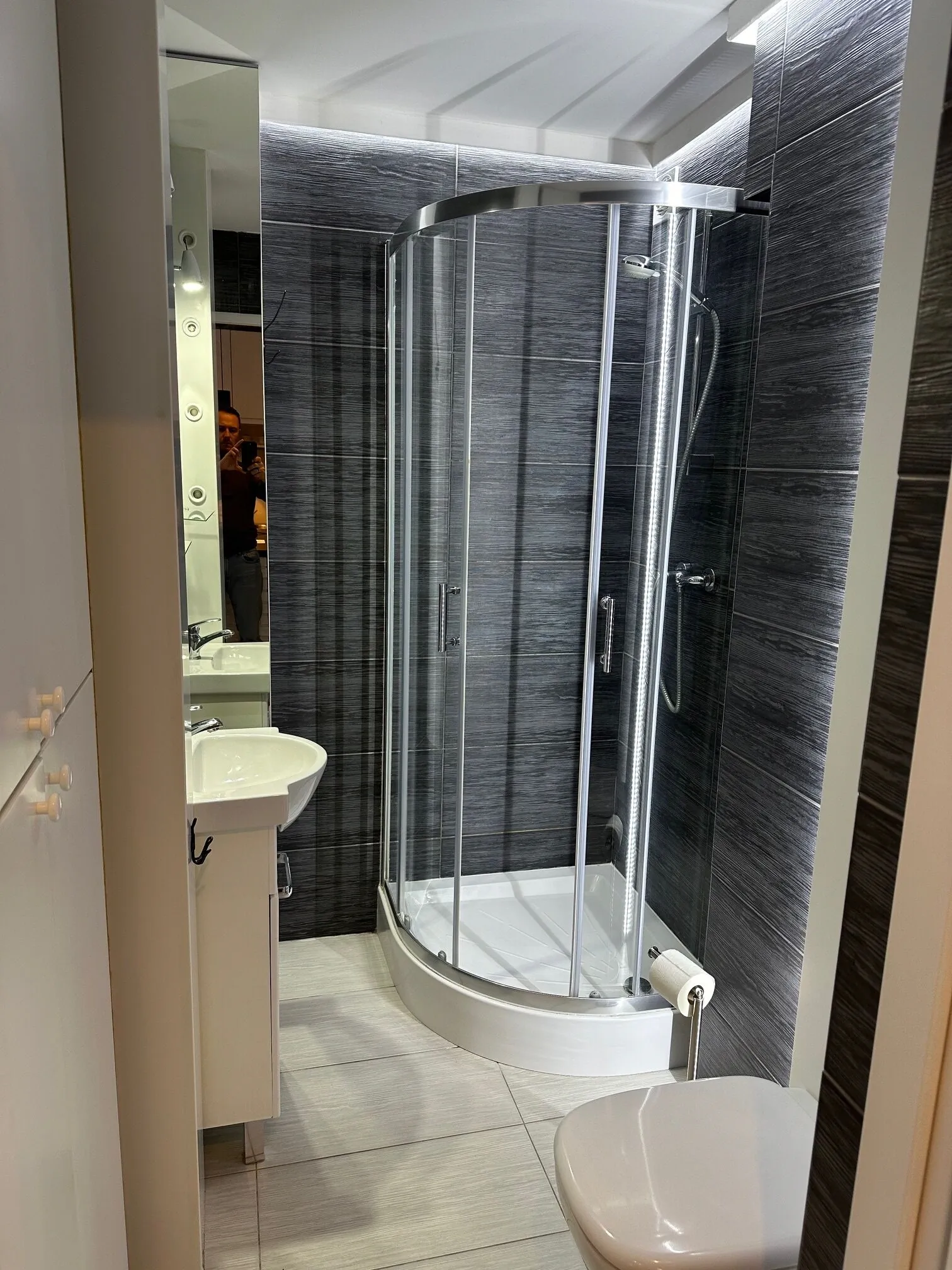 Project Comfort Grzybowska 30/1211 Warszawa – Varšava, Polsko