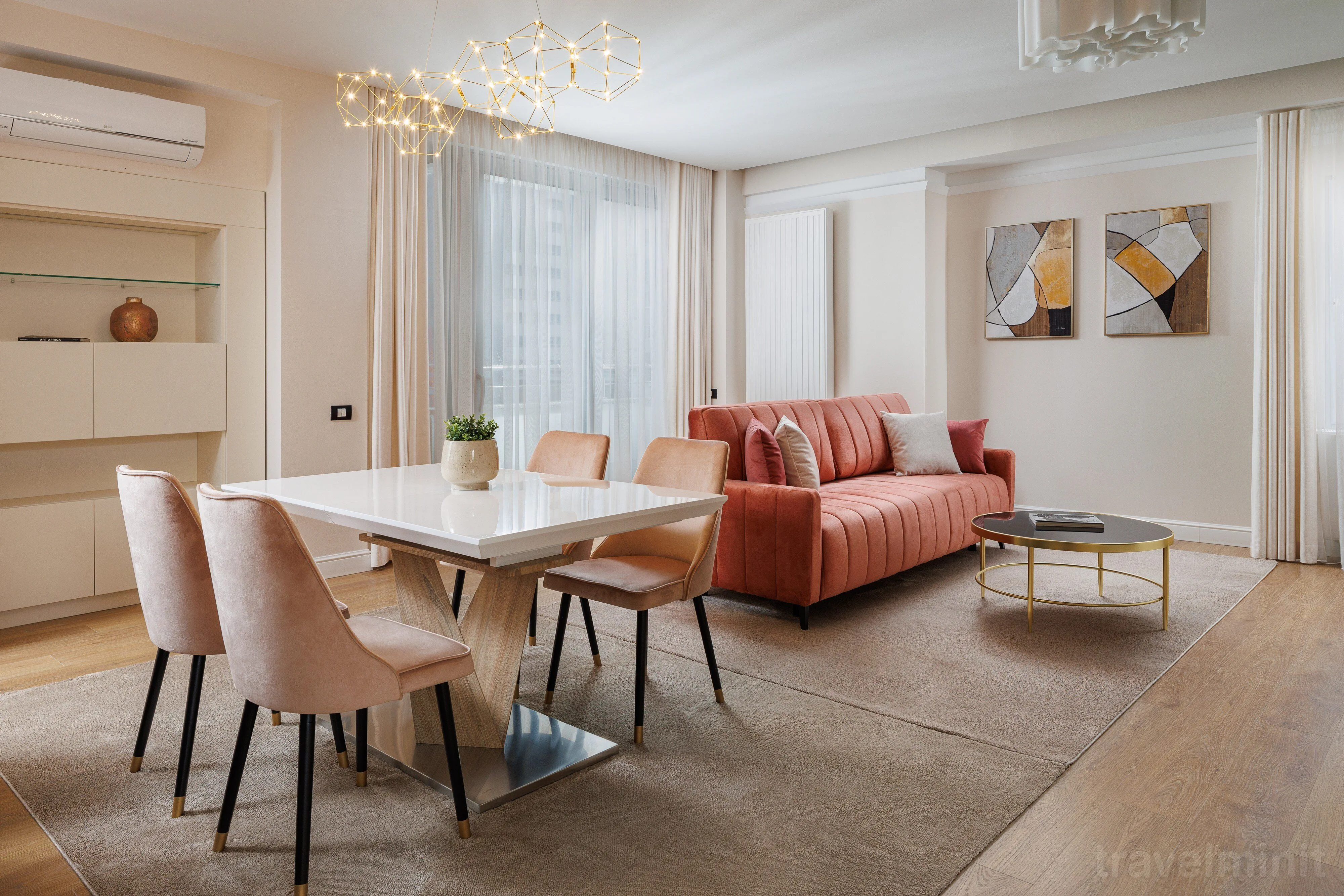Skylark | Abu Dhabi Suite with Fireplace & View Brașov – Brașov, România