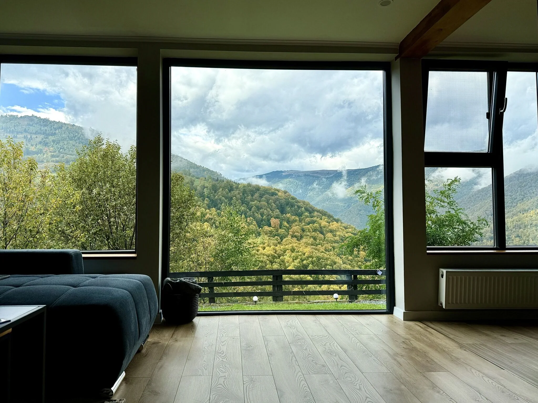 Refugiul Panoramic Muntele Rece – Muntele Rece, România