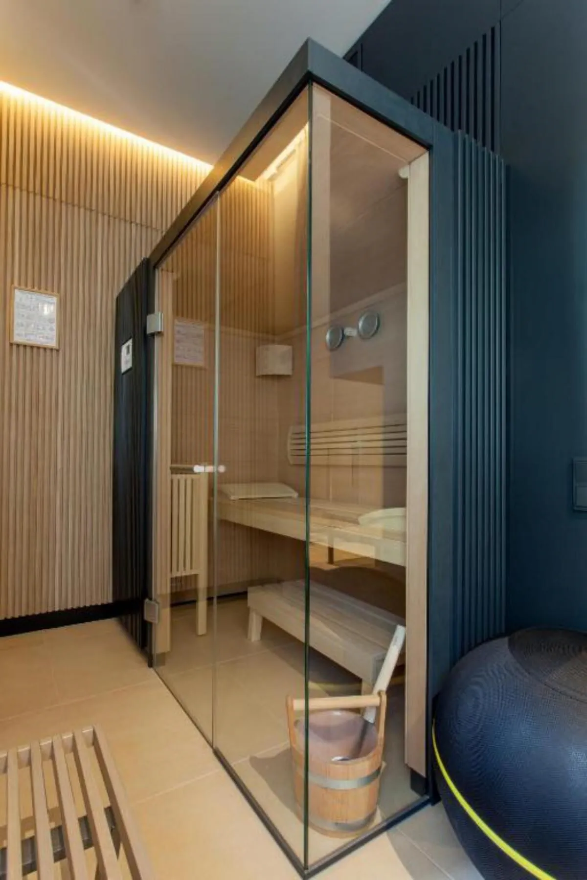 Ilonn Boutique Limanowskiego Poznań – Poznań, Polska