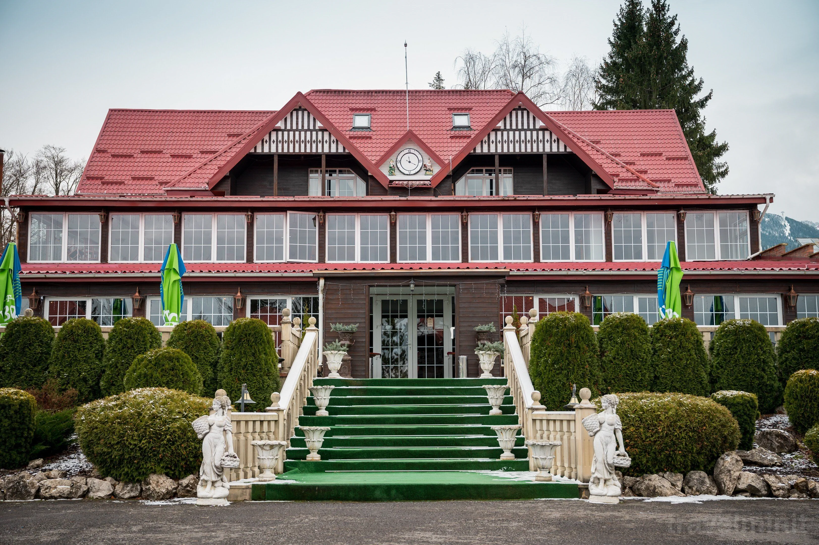 Complex Monterai Poiana Brasov – Poiana Brasov, România