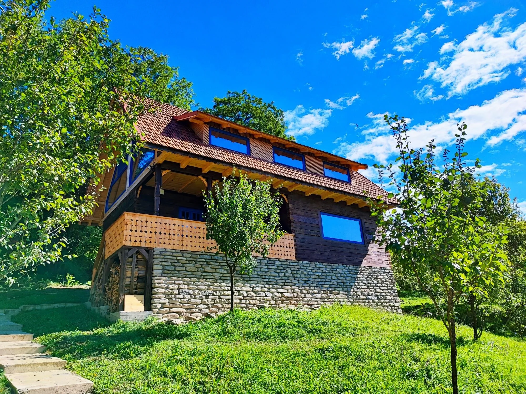 La sat - Radu Dragu Bertea – Bertea, România