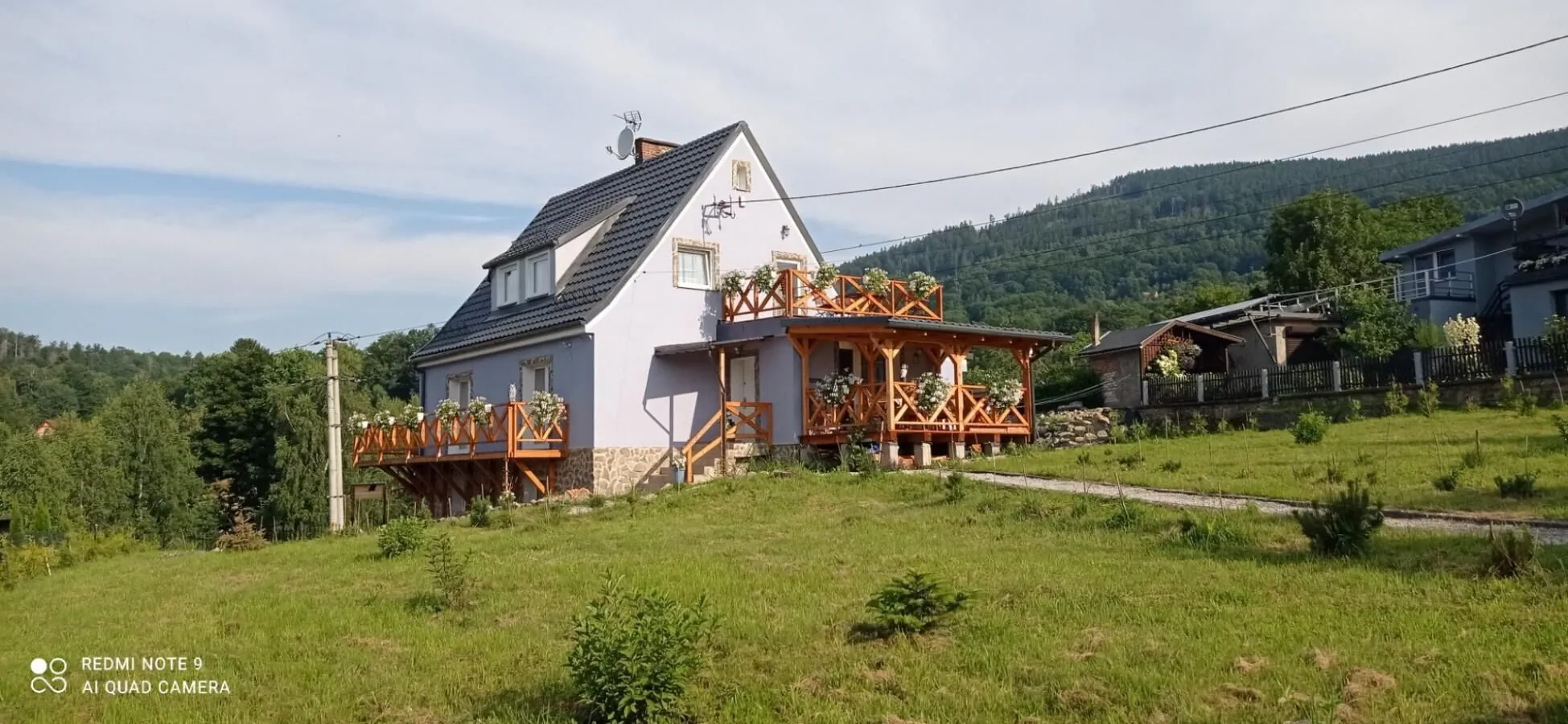 Sowi Dom Jugów – Jugów, Polonia