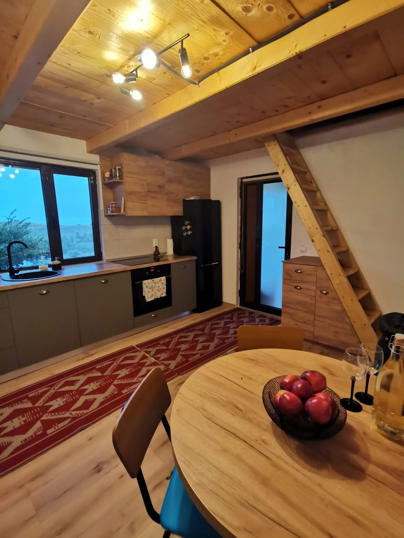 Tiny house Ștefana Sărădiș – Sărădiș, România