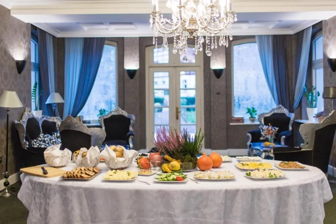 Hotel Fryderyk Duszniki-Zdrój – Duszniki-Zdrój, Polonia