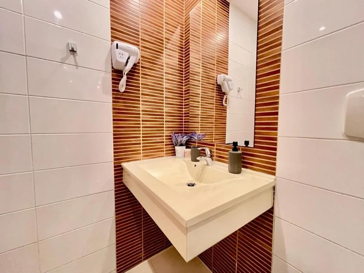 YamaLuxe Apartments - Pink & Gold With Many Facilities București – București, România
