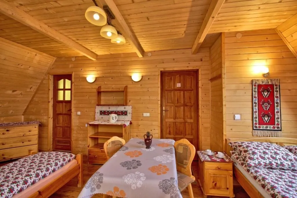 POKOJE POD GIEWONTEM Zakopane – Kościelisko, Polska