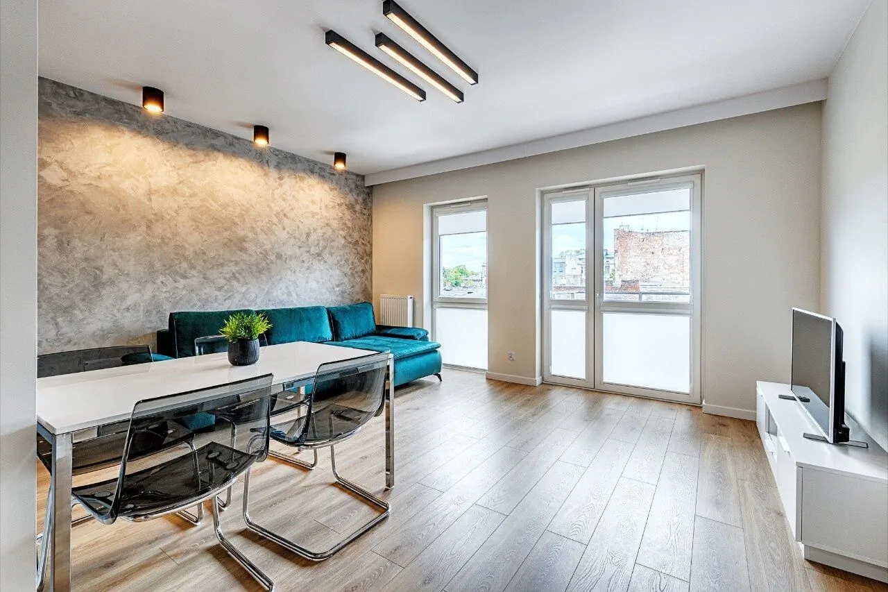 Ilumino Modern Prestige III by LookAp Łódź – Łódź, Polska