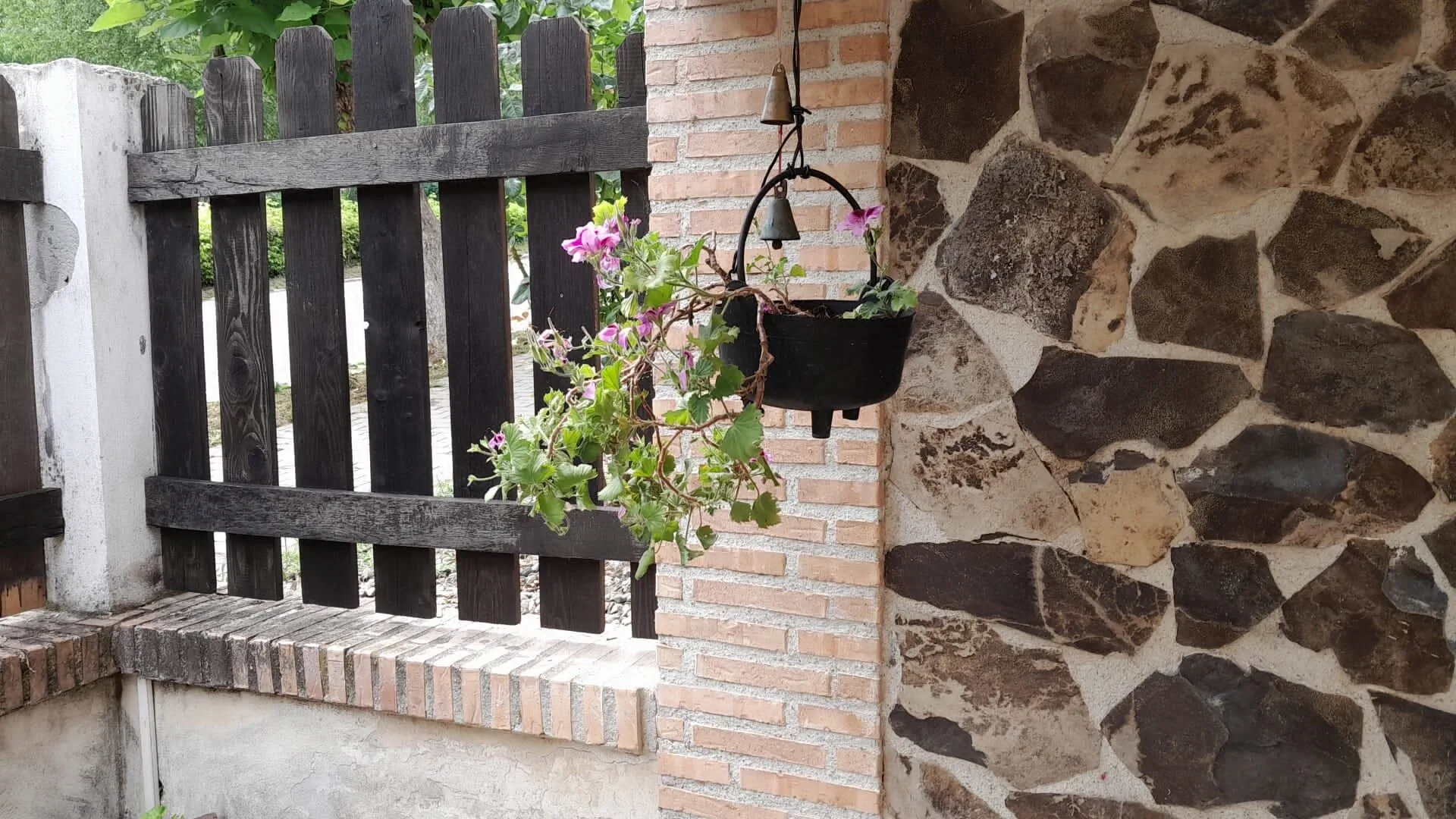 Camere de închiriat Mădălina Băile Govora - foto 9