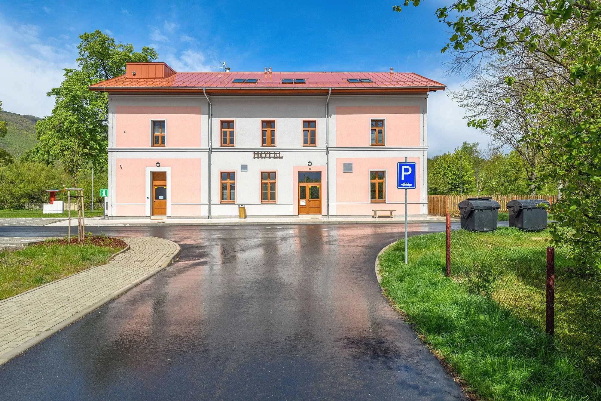 Hotel Nádraží Horní Jiřetín – Horní Jiřetín, Česká republika