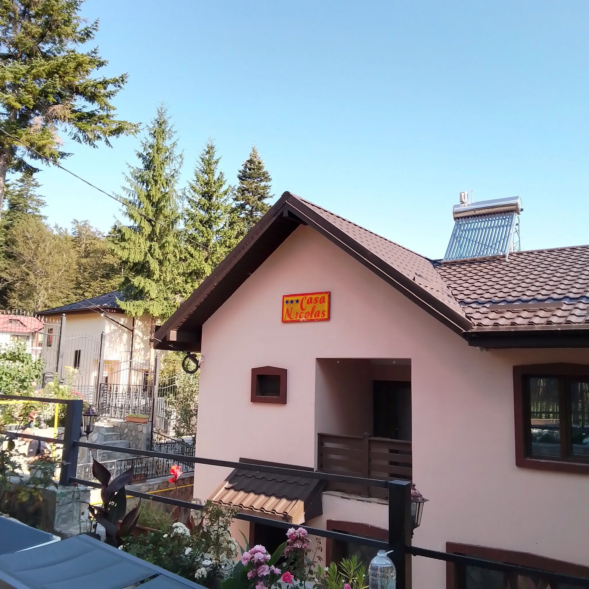 Casa Nicolas Bușteni  – Buşteni, România