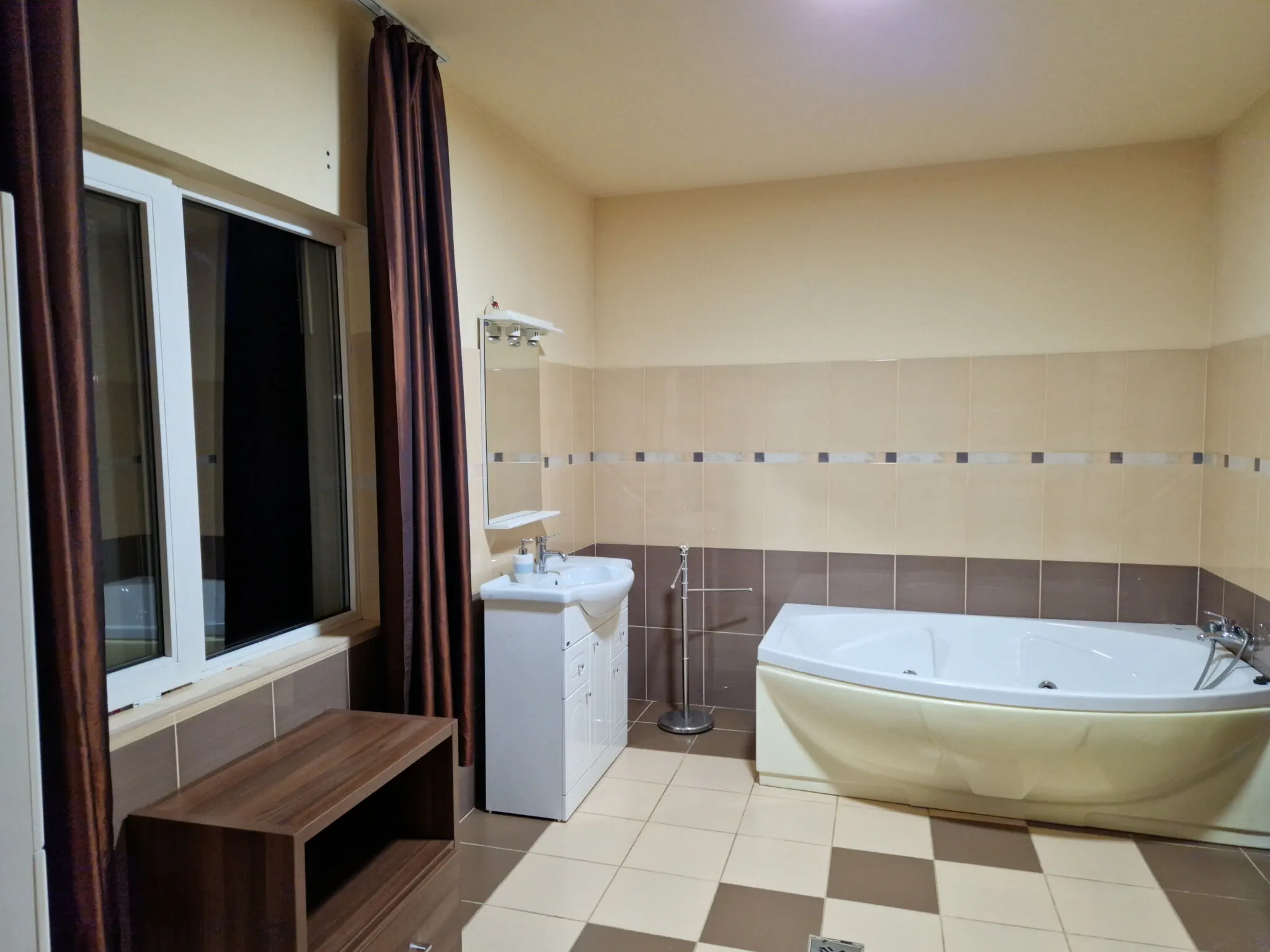 Casa Botimi Covasna – Covasna, România