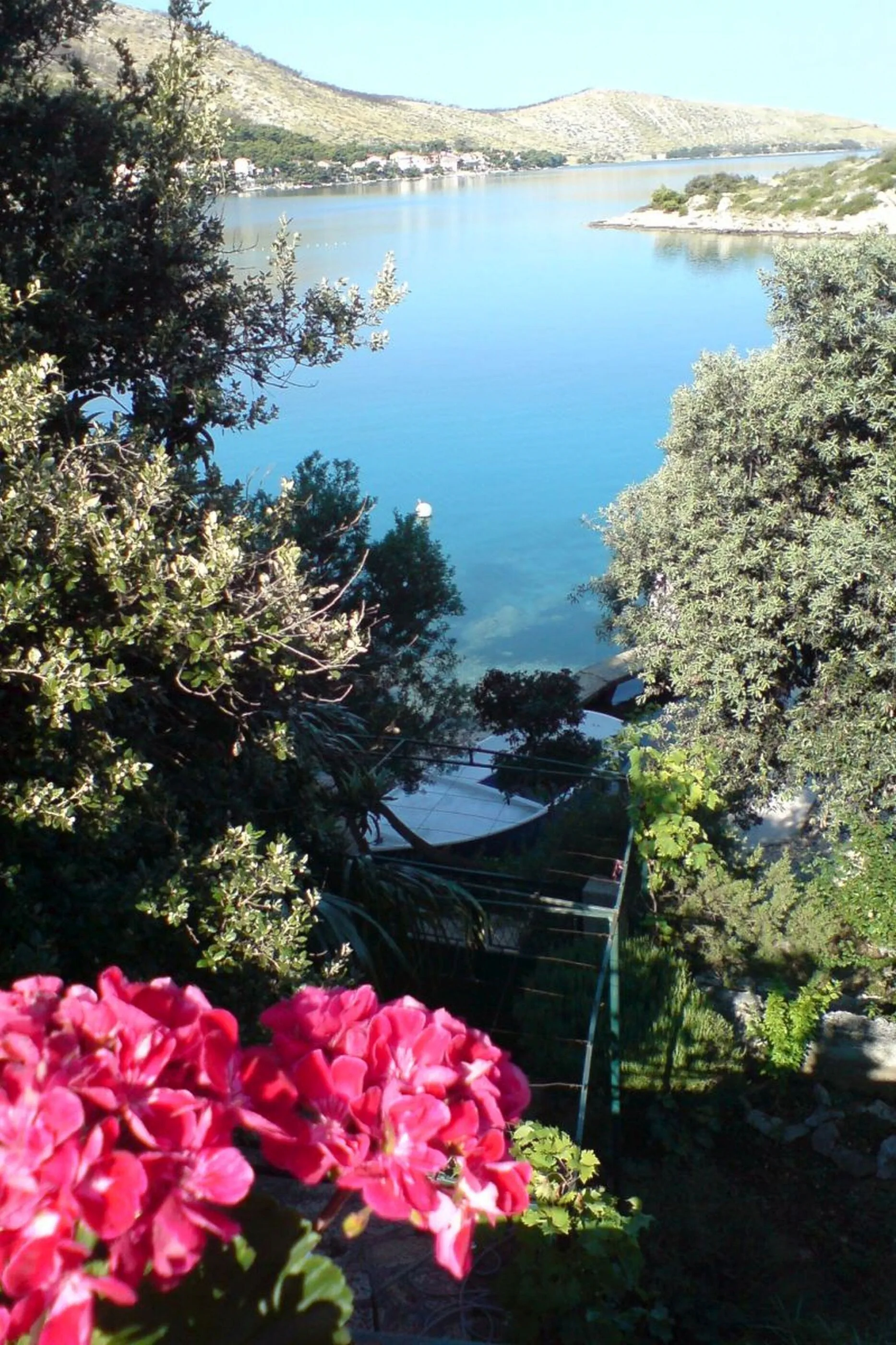Apartments Mala kuća kraj mora Grebastica - foto 9