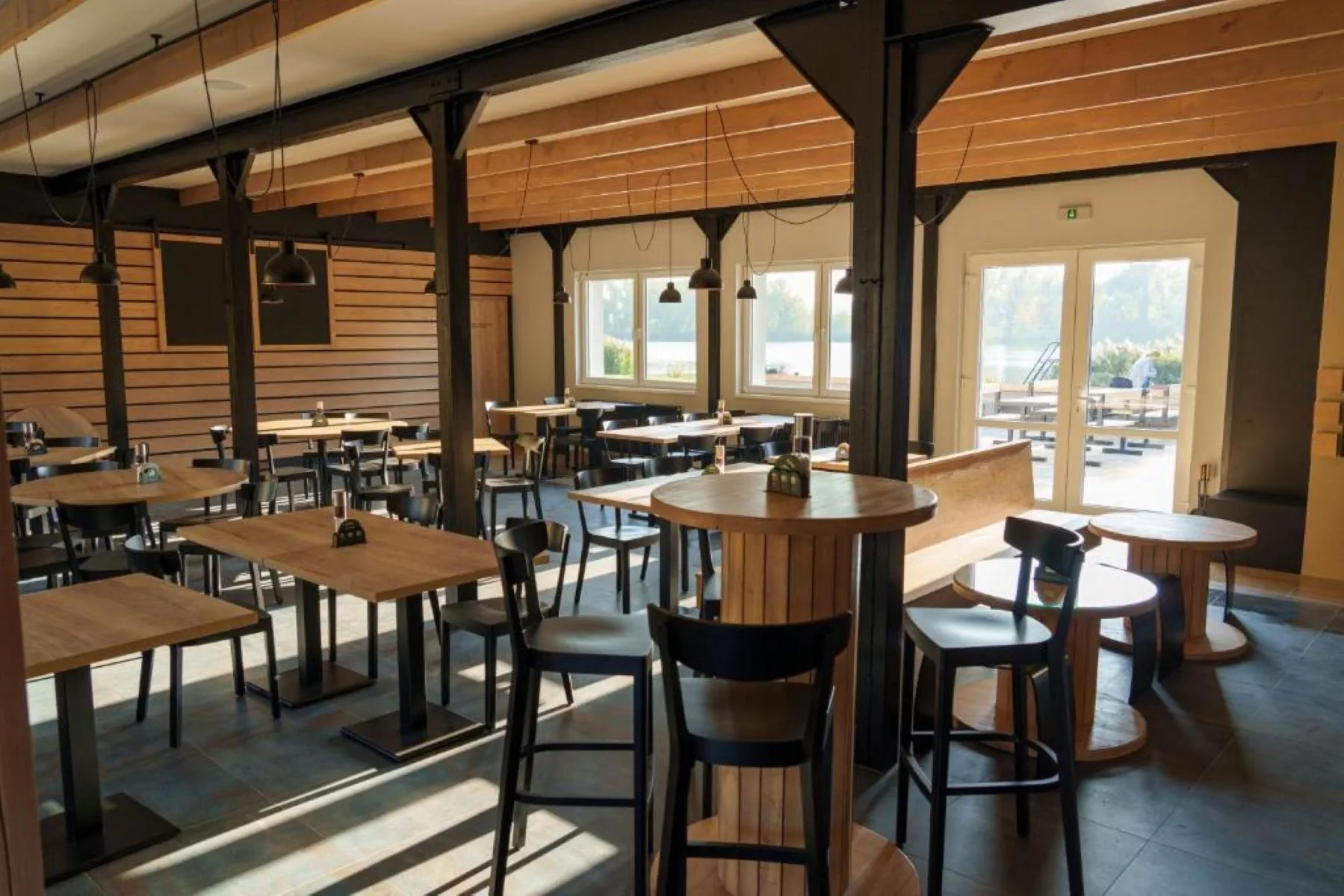Restaurace a penzion Racek Tuchlovice – Tuchlovice, Republica Cehă
