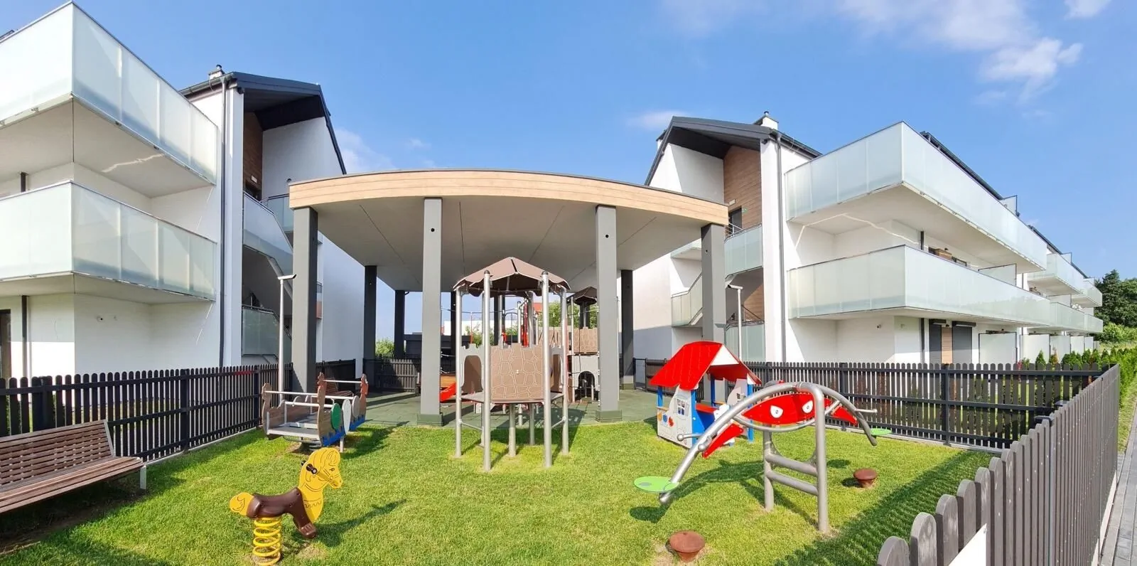 POSESJA KAPITAŃSKA - Apartamenty Eden – Grzybowo, Polska