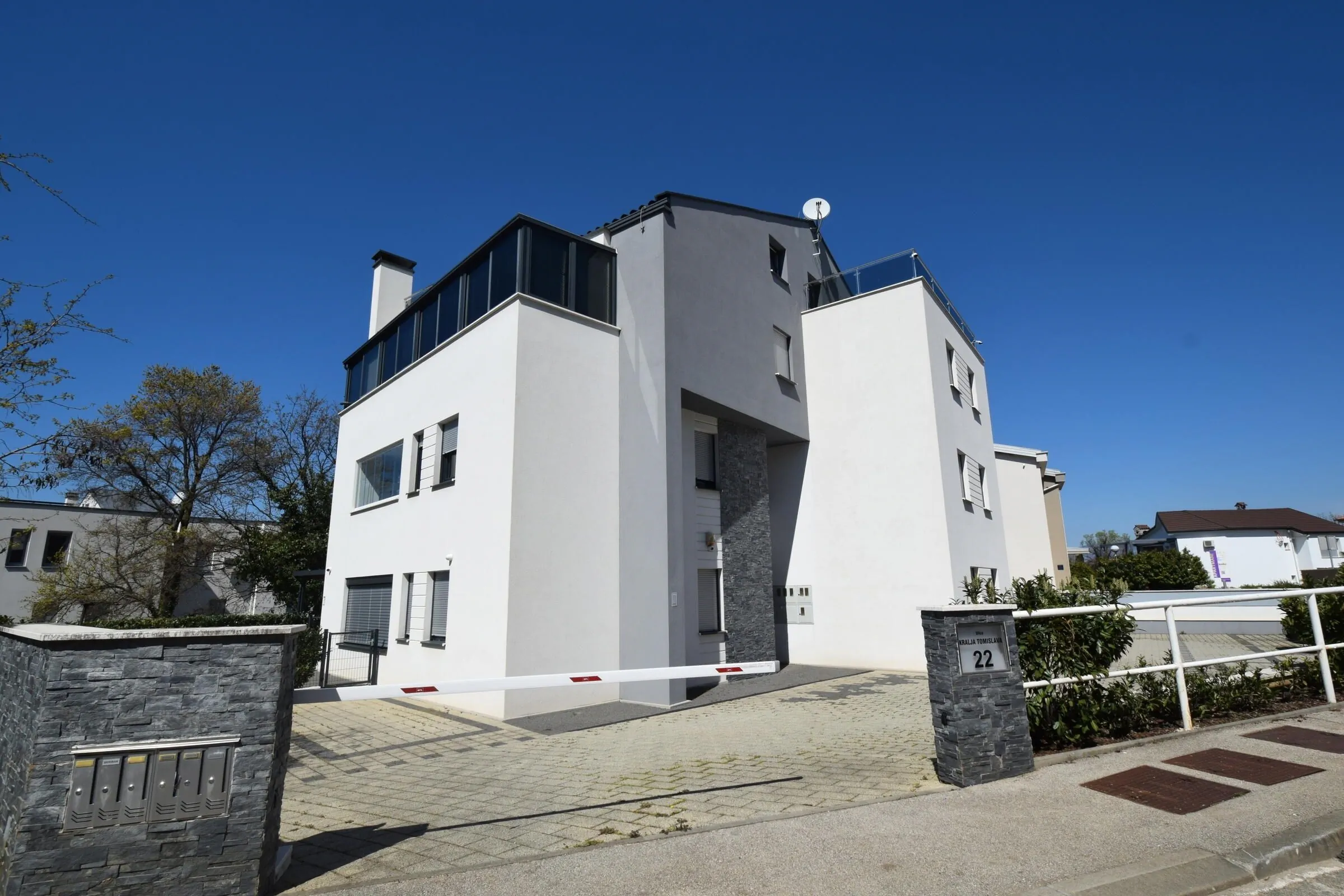 Apartments With Parking Space Njivice, Krk - 21147 Njivice - foto 1