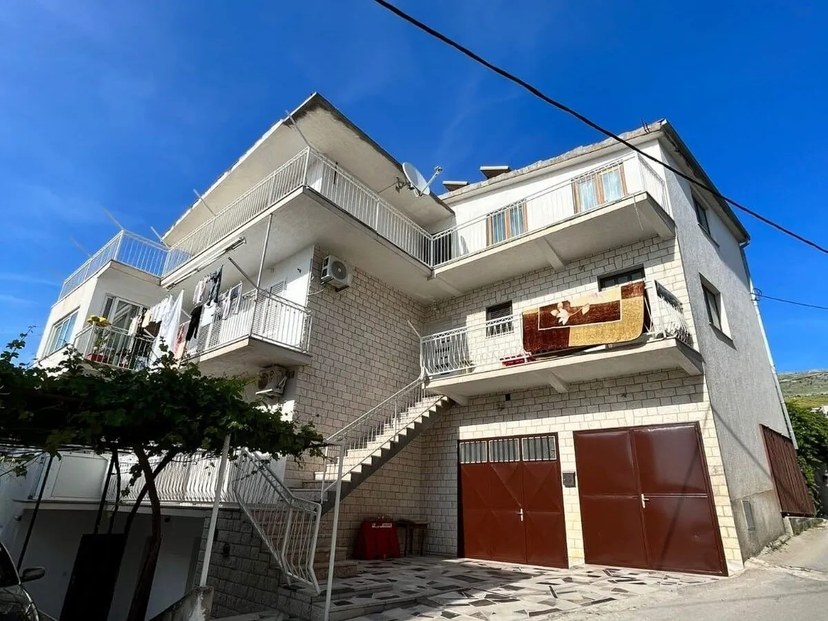 Apartments With Parking Space Stobreč, Split - 22296 Stobreč - foto 1