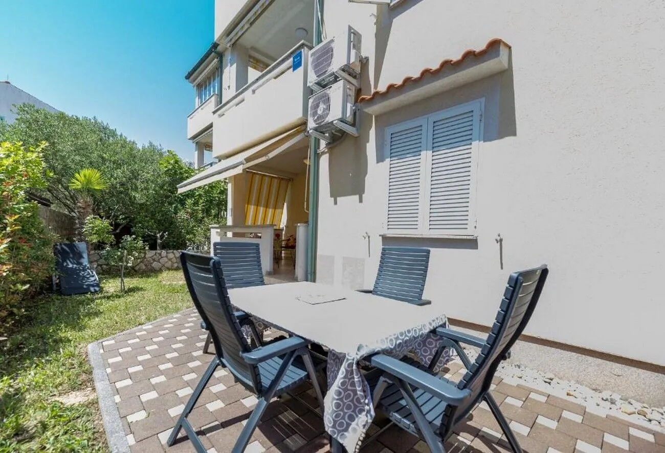Apartments With Parking Space Baška, Krk - 22418 Baška – Baška, Croația