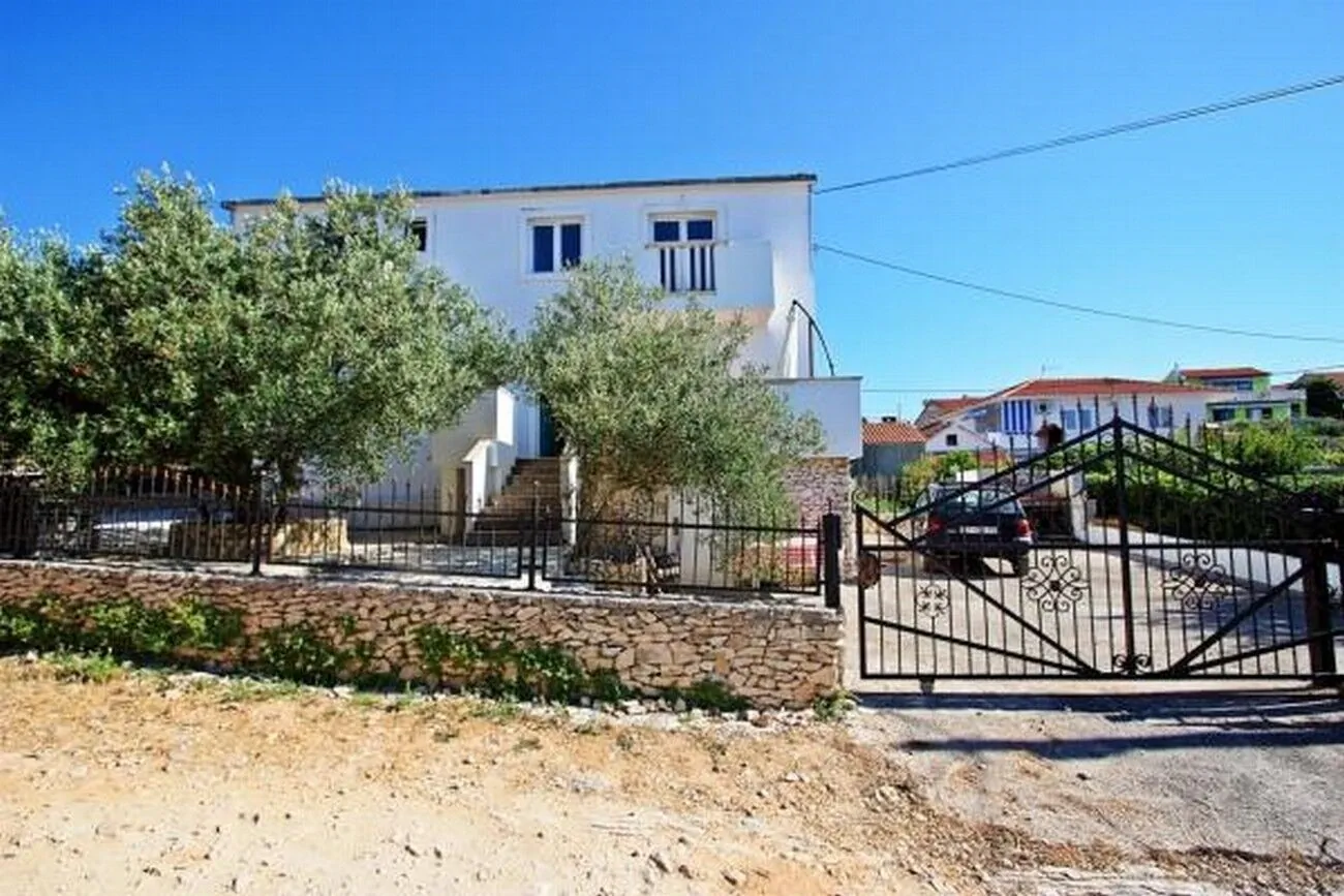 Apartments With Parking Space Supetar, Brač - 22504 Supetar - foto 2