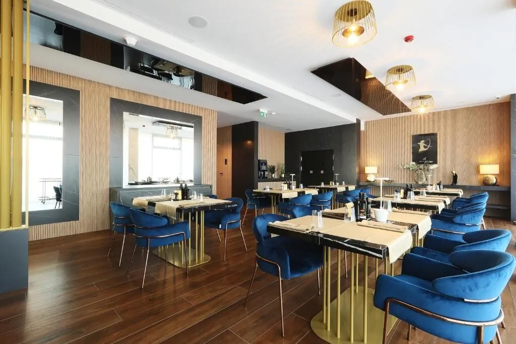 Hotel Artemis Oradea – Oradea, România