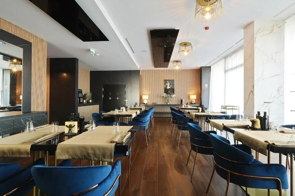 Hotel Artemis Oradea – Oradea, România