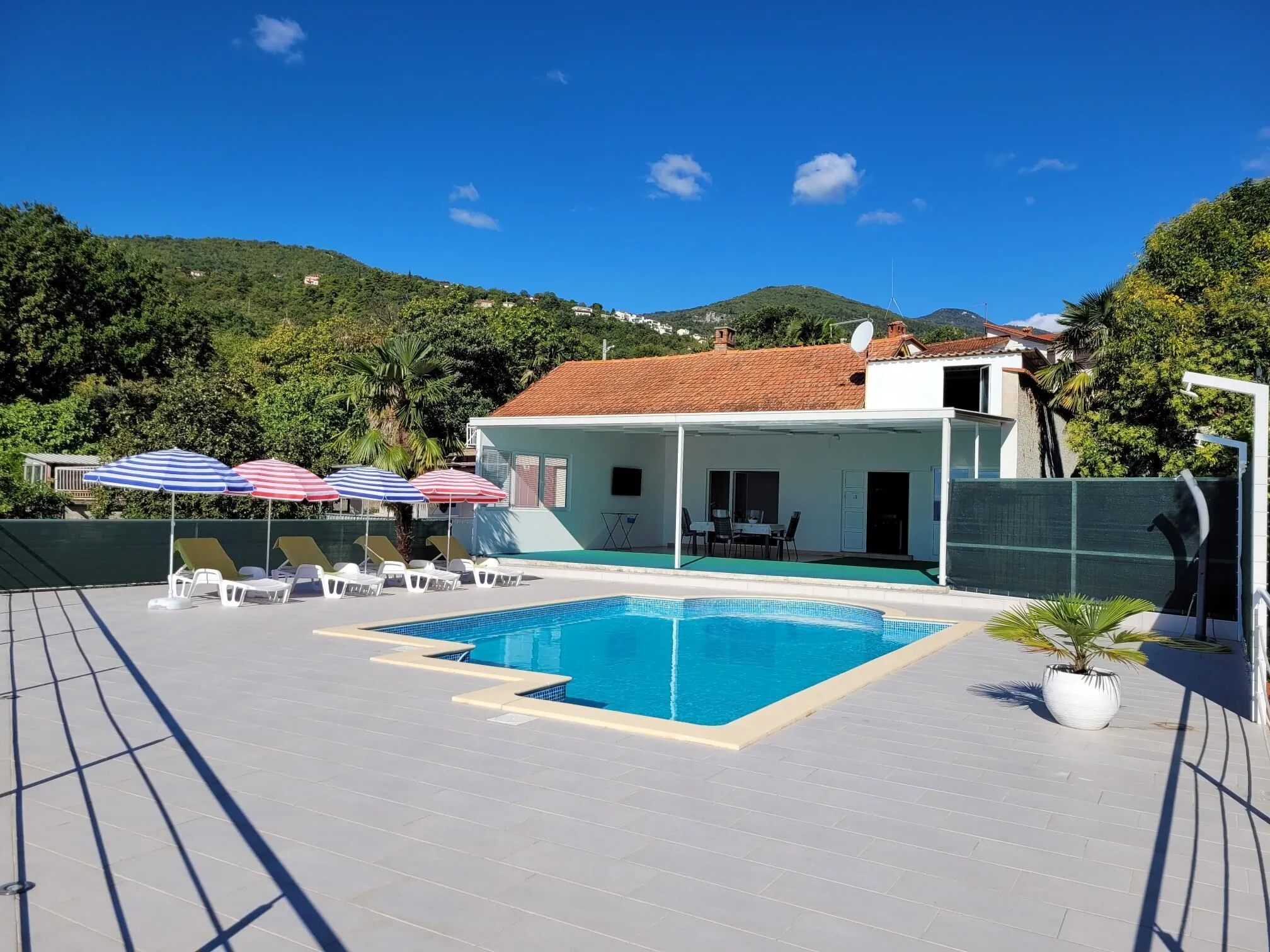 House Pool Icici – Ičići, Croația