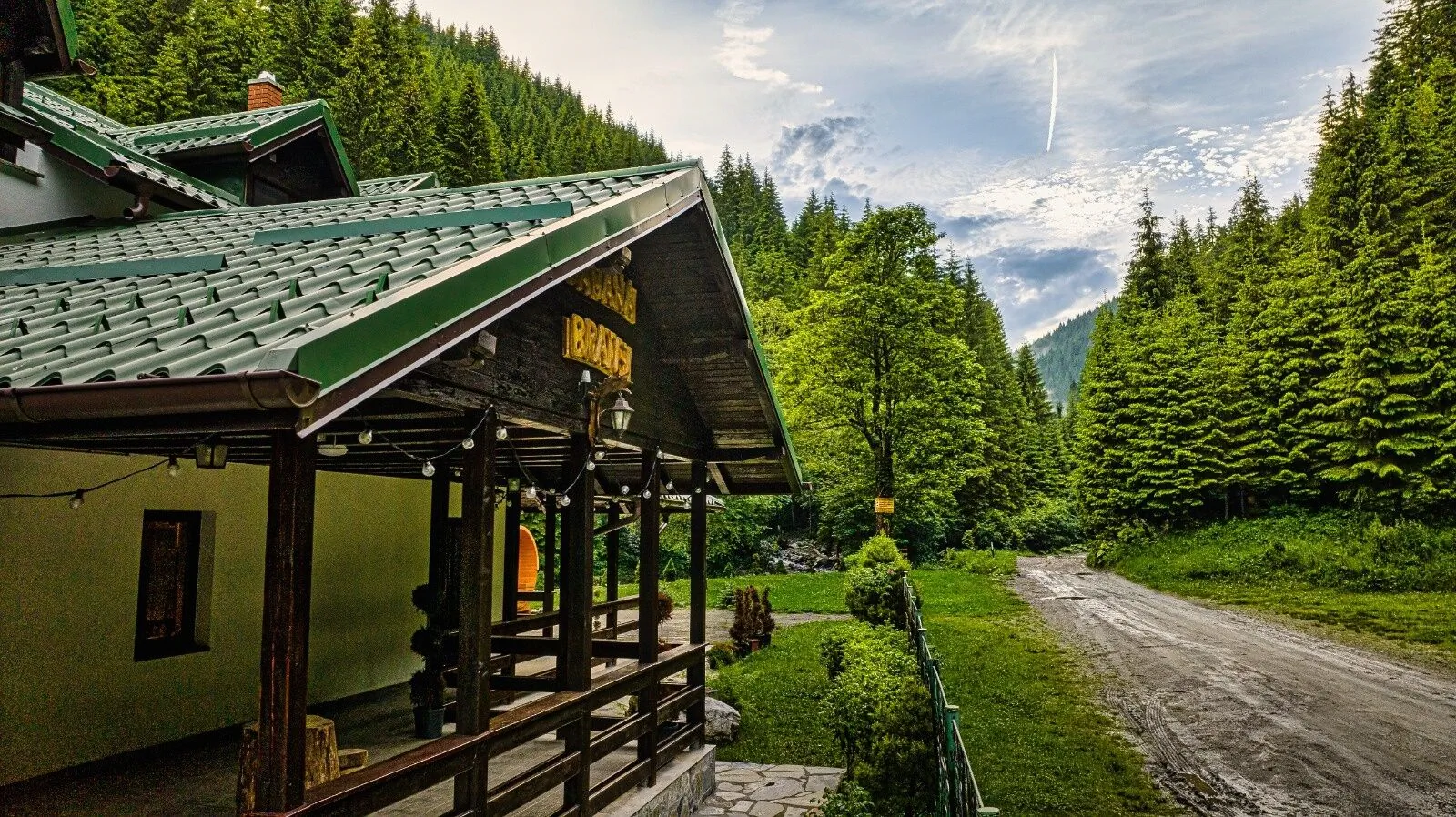 Cabana Brătei Dobreşti – Dobreşti, România