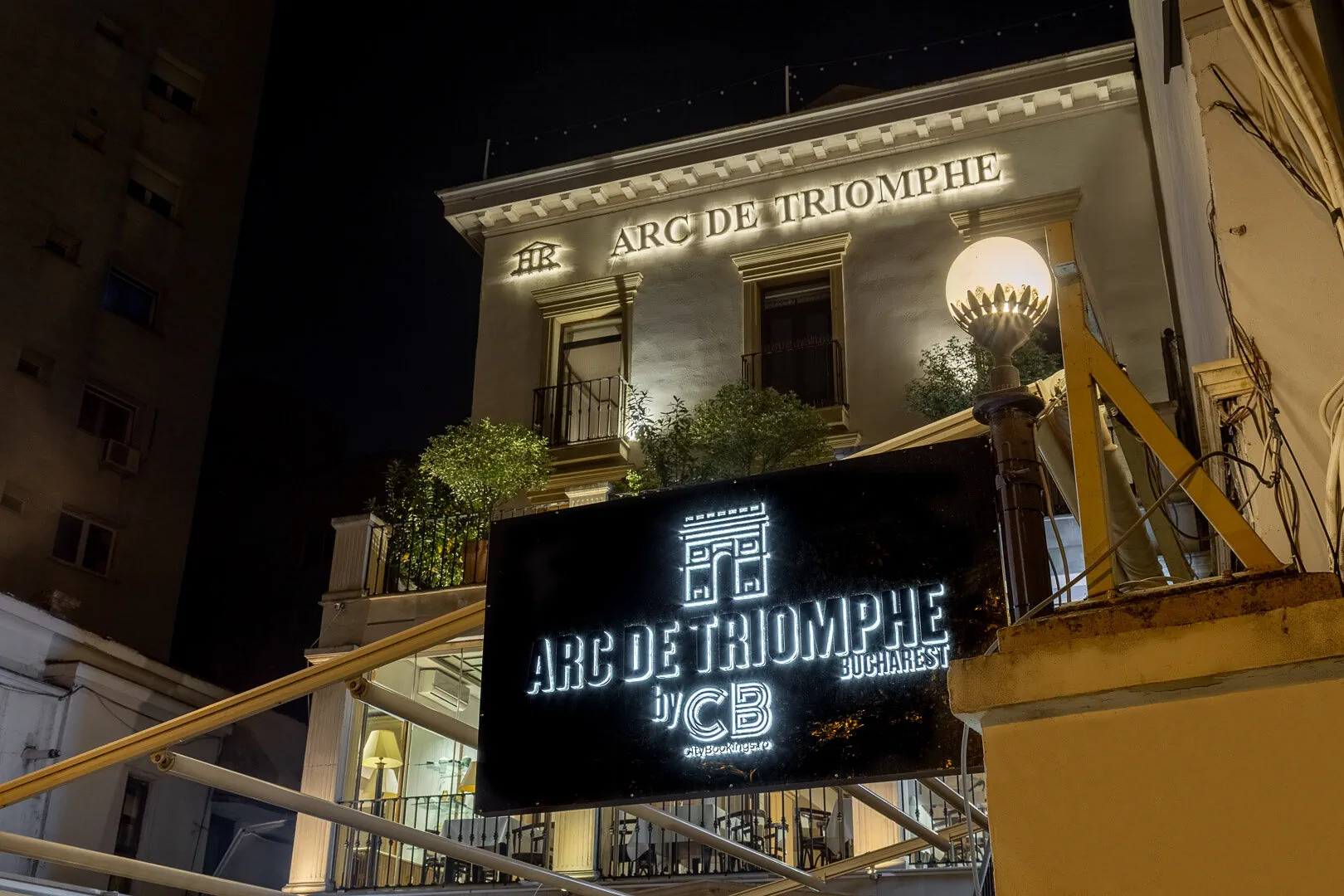 Arc de Triomphe by CityBookings București – București, România