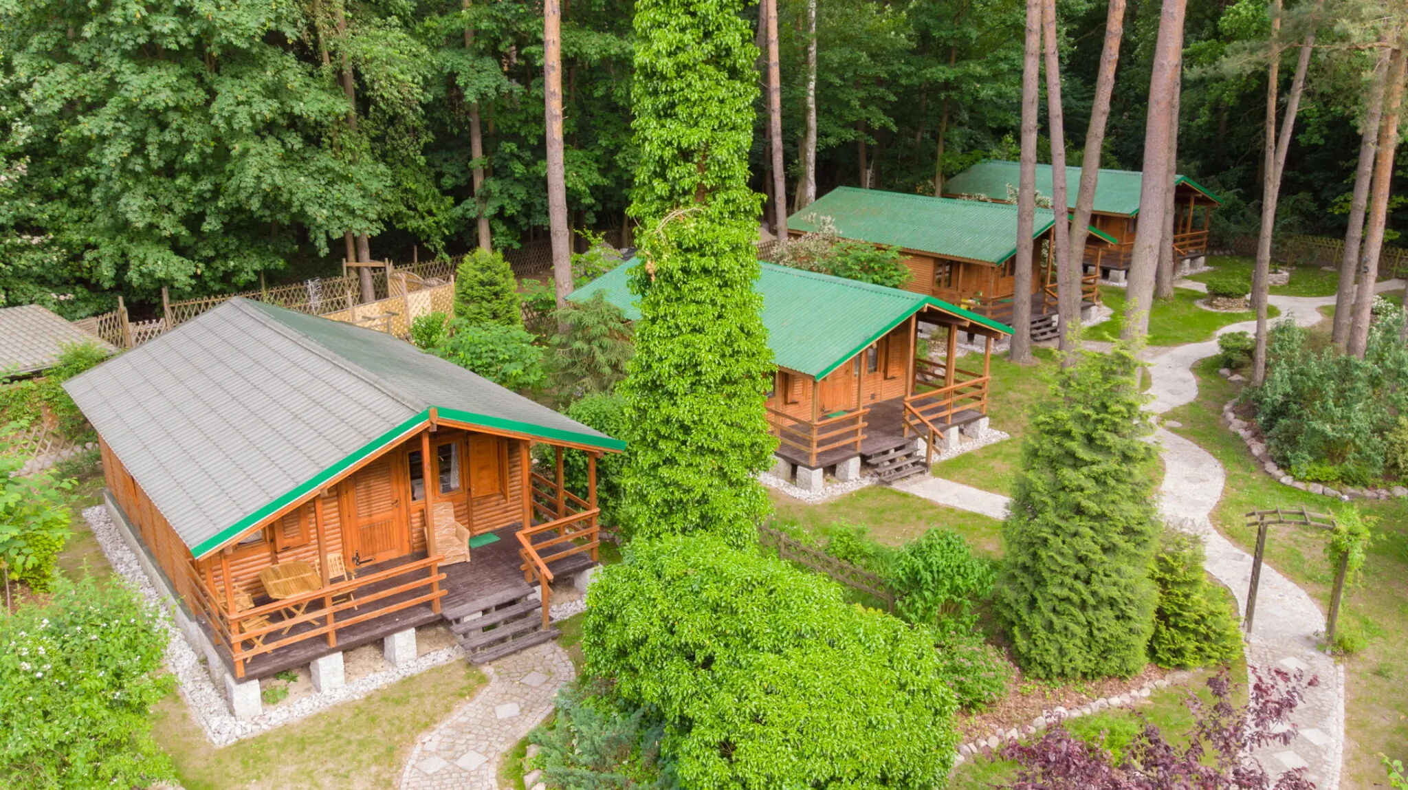 Ośrodek Puszczyk Sieraków Domki drewniane z Bali – Sieraków, Polonia