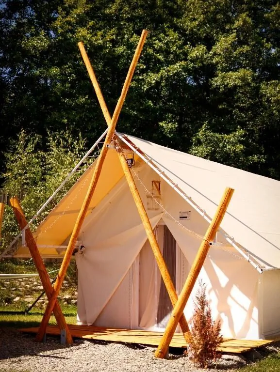 Piniale Glamping Trib Bughea de Jos – Bughea de Jos, Rumunia